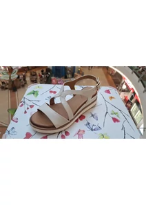 Inuovo Női krém papucsok, szandálok