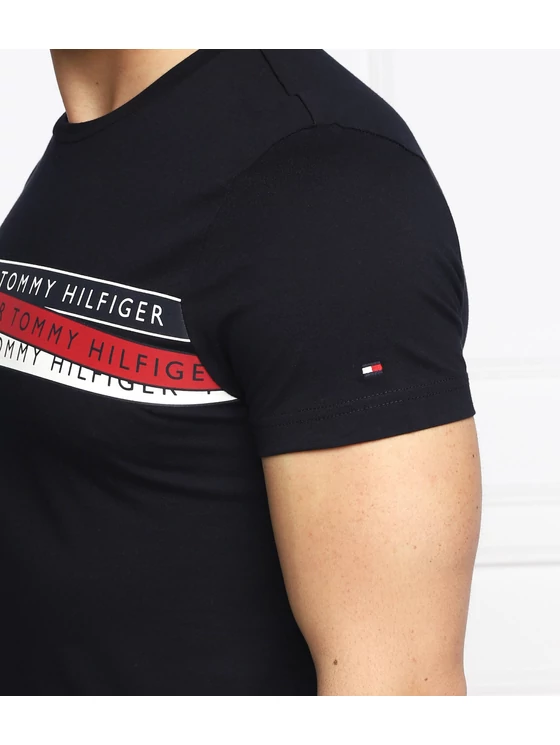Tommy Hilfiger sötétkék színű férfi póló adrenalinstore